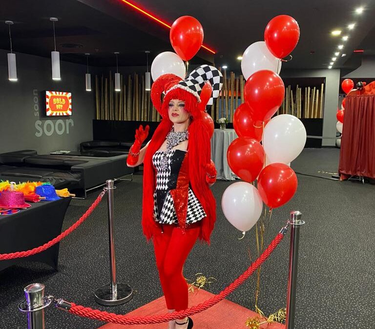 Incorporamos nuevo atrezzo al ya existente de nuestro Espejo Mágico